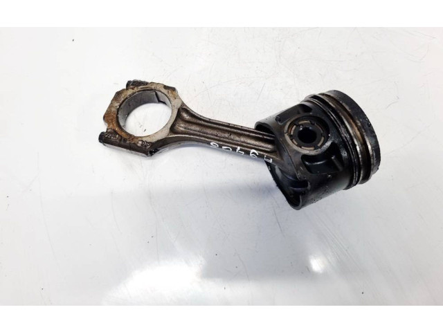  Поршень с шатуном    Volvo S80  