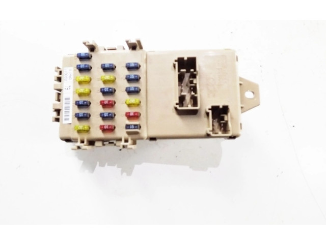 Блок предохранителей    Subaru Forester SF    