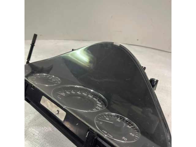 Přístrojová deska Mercedes-Benz E W211 2003 A2115405611, 015396