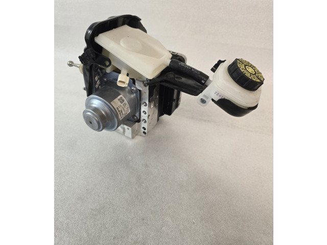 Блок ABS    32384486   Volvo XC40