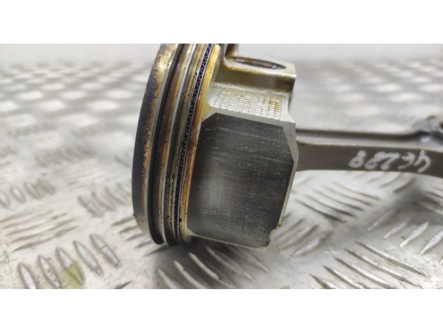 Поршень с шатуном Nissan 370Z для бензинового двигателя 3.7