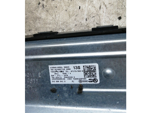 Подушка безопасности для колен 34034011E, 5K2880841D   Volkswagen Golf VI