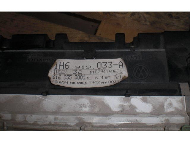 Панель приборов Volkswagen Golf III