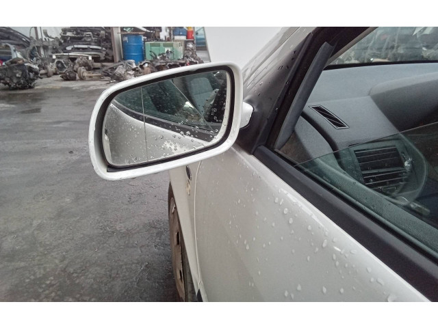 Зеркало электрическое Skoda Fabia Mk1 (6Y) 1999 - 2007 года