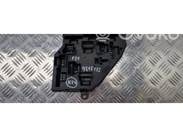 Блок предохранителей 9315152 BMW X3 F25