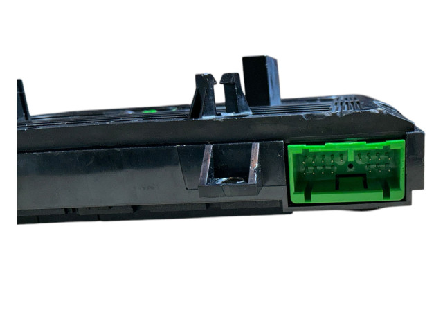 Блок управления климат-контролем 30782911, M3301200014   Volvo V70