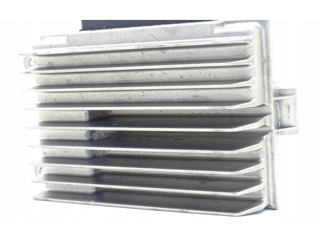 Antenos valdymo blokas 8J0035223B   Audi TT TTS Mk2