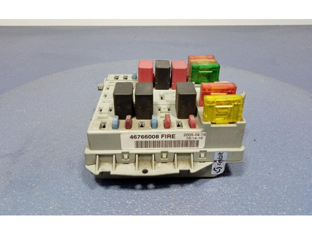 Блок управления двигателем Блок управления 51779527, 51779527 Fiat Albea