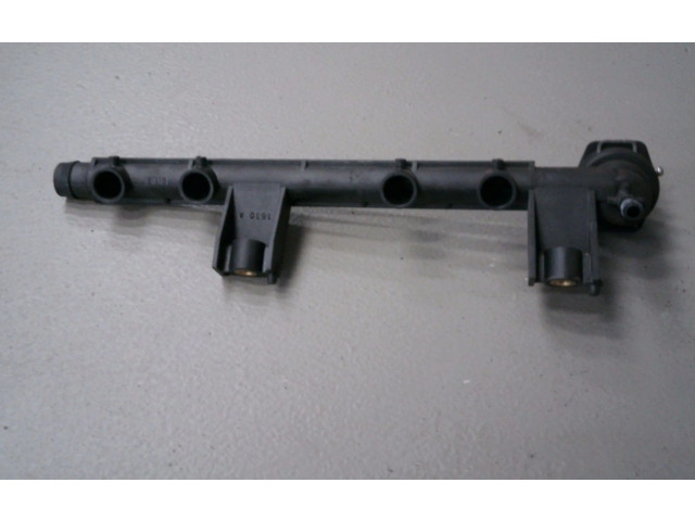 Vstřikovací lišta 7700870914   Renault Clio I     