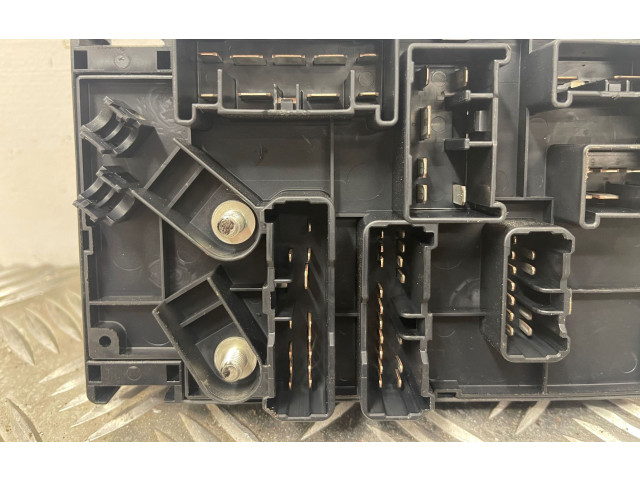 Блок предохранителей 82241SC020   Subaru Forester SH    