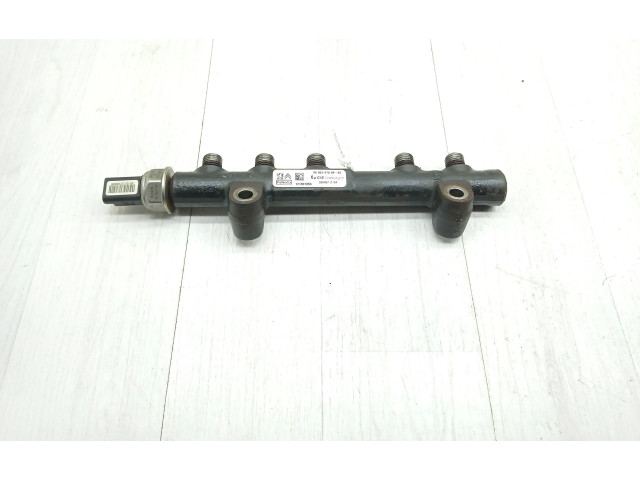 Топливная рампа 9685297580, 9670076780   Volvo C30  