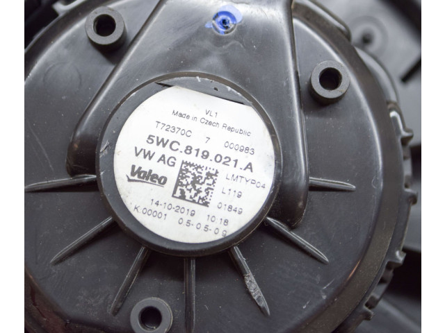 Вентилятор печки    5WA907521, 5WC819021A   Audi Q3 F3