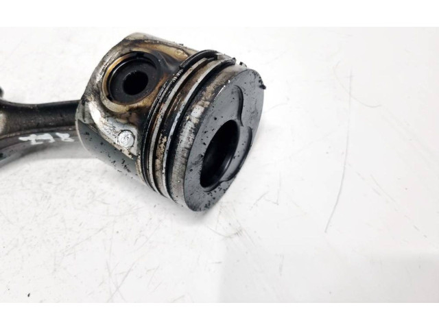 Поршень с шатуном Volkswagen Bora