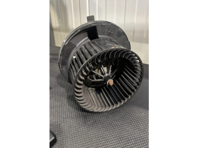 Вентилятор печки    1K1819015E   Volkswagen Touran I