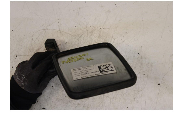 Zpětné zrcátko Mitsubishi Pajero 1987