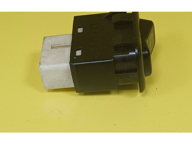 Переключатель дворников Daihatsu YRV