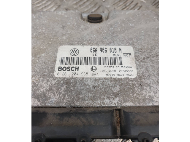 Блок управления двигателя 06A906018N, 26SA5530 Volkswagen New Beetle