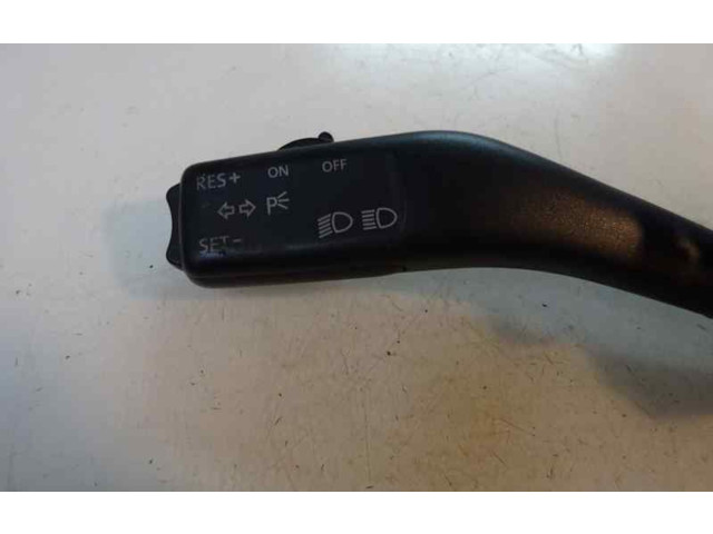 Ручка поворотов/ фонарей 1K0953513A Skoda Octavia Mk2 (1Z)