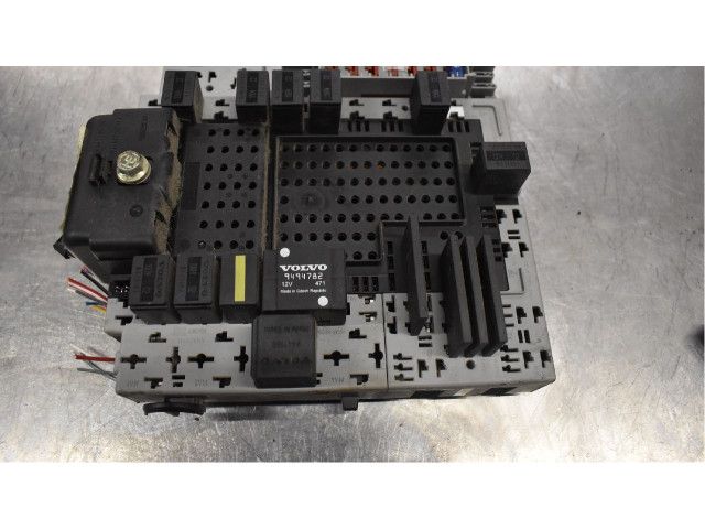 Блок предохранителей       Volvo V70