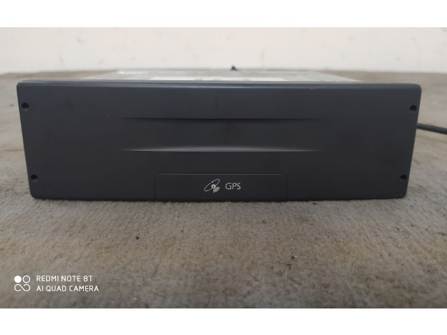 Радио/ проигрыватель CD/DVD / навигация