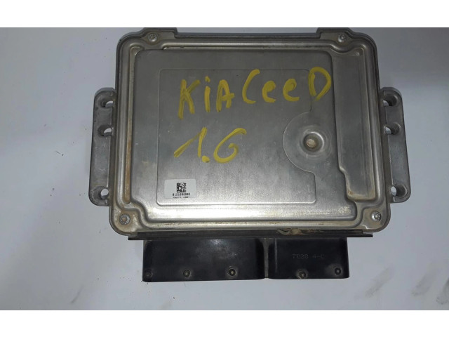 Блок управления двигателем Блок управления 3911327710   KIA Ceed