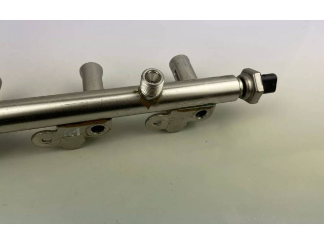 Топливная рампа 9811353880   Peugeot 2008 II  