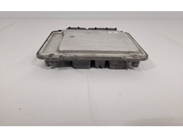 Блок управления двигателя 045906013B, 045906013E Skoda Fabia Mk2 (5J)
