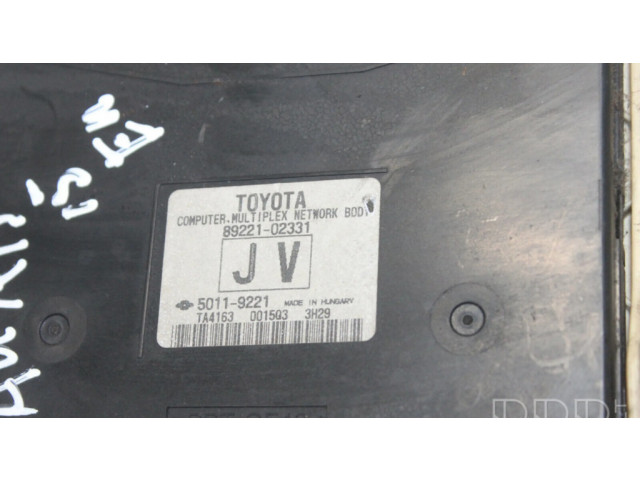 Блок предохранителей  8922102331   Toyota Auris E180    