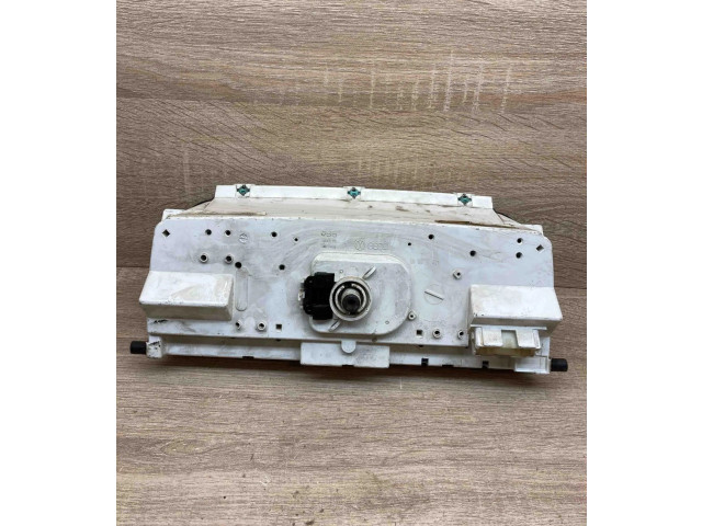 Přístrojová deska Volkswagen PASSAT B3 1988 357919033R, EU
