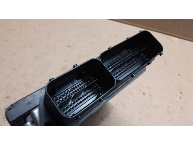 Řídící jednotka 04L906021CL Audi A5 8T 8F 2016