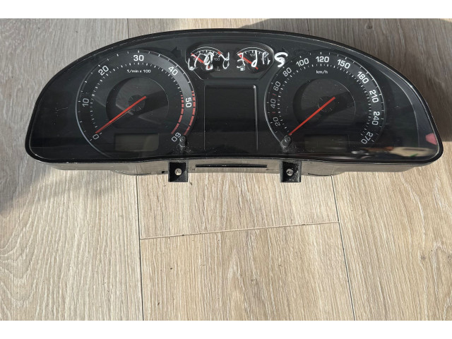 Панель приборов 3U0920840A, 110280115003 Skoda Superb B5 (3U)