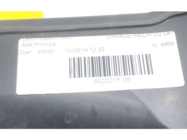 Блок предохранителей     Peugeot 2008 I    