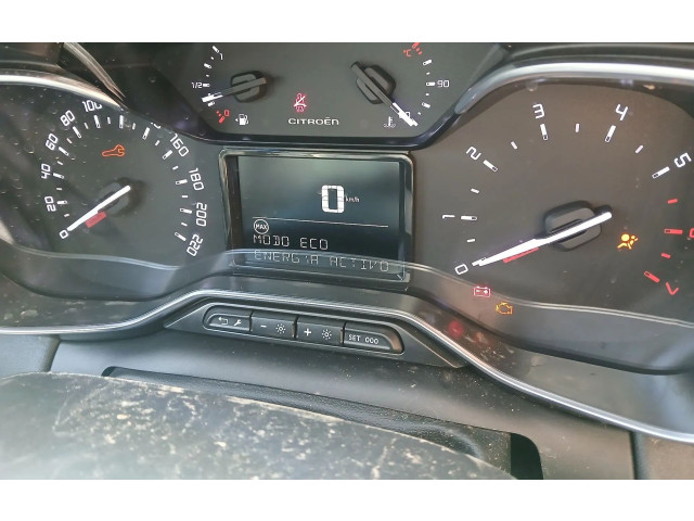 Панель приборов    Citroen C3 Aircross       