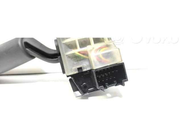 Ручка стеклоочистителей 17D682 Mazda 3 I