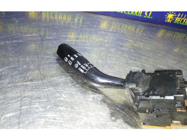 Ручка стеклоочистителей Mazda Premacy