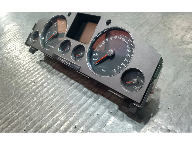 Панель приборов 3D0920881A   Volkswagen Phaeton       