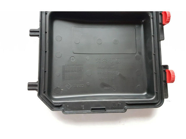 Блок предохранителей 9824510780, 9826717980 Peugeot 2008 II