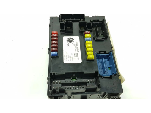 Блок предохранителей 520780640, 52078064   Jeep Renegade    