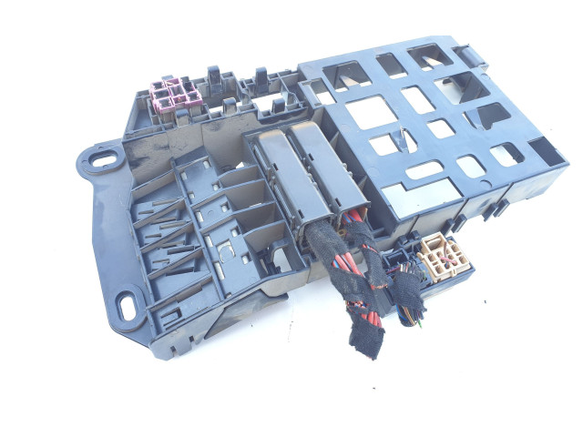 Pojistková skříňka 4F0971845 Audi A6 S6 C6 4F 2007