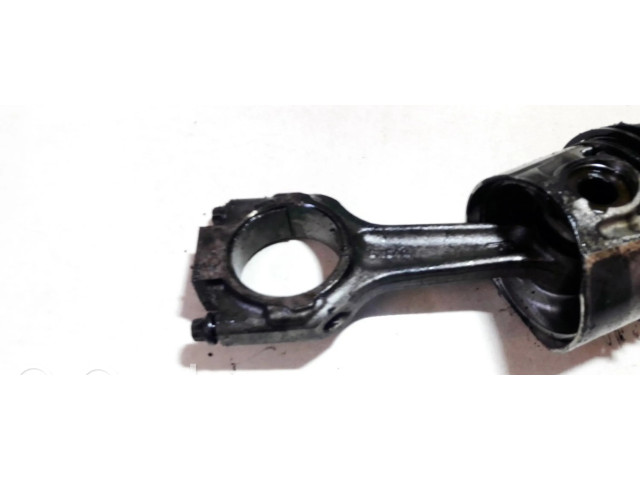  Поршень с шатуном  SXS4Q  Ford Escort для дизельного двигателя 1.8