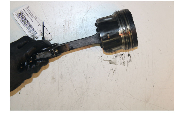 Píst    Ford Transit Custom    YLF6 