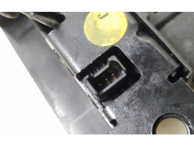 Zámek zadních dveří 2K0827505 Volkswagen Caddy 2004