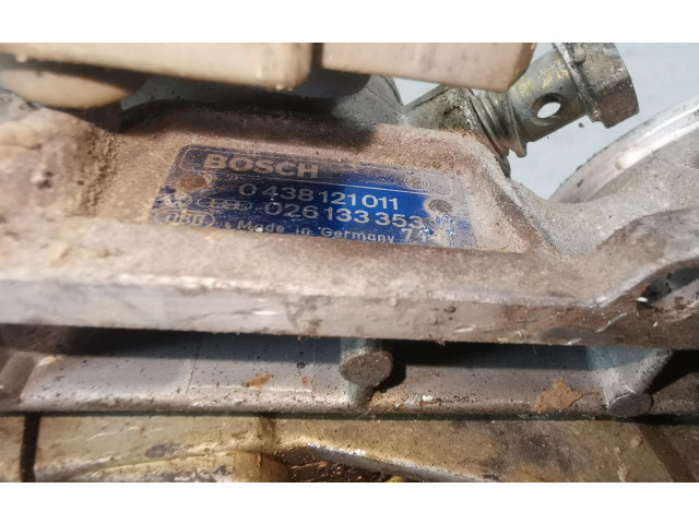 Топливная рампа 0438121011, 026133353 Audi 80 90 B3