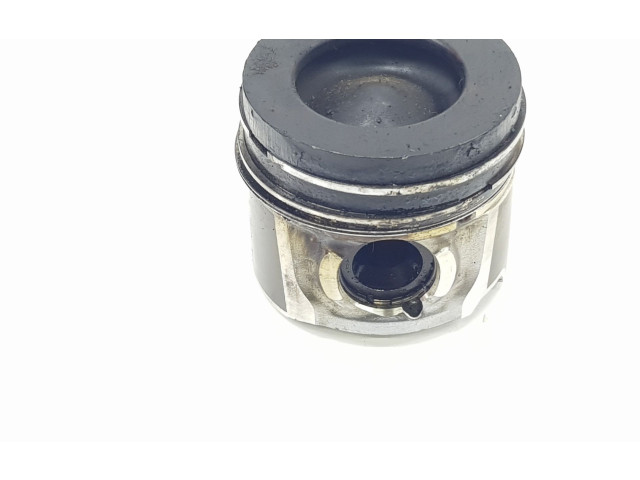 Поршень с шатуном 1607373680, 1607373680 Peugeot 2008 I