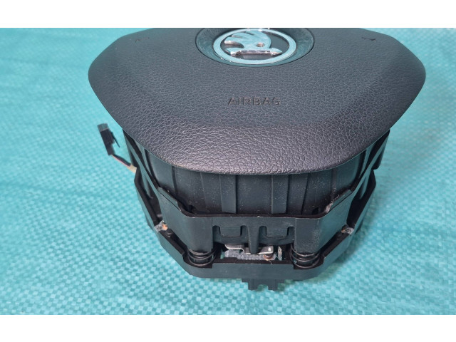 Подушка безопасности водителя 5E0880201B, 20132400151   Skoda Octavia Mk3 (5E)