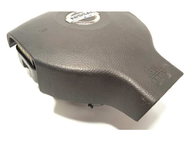 Подушка безопасности водителя 98510EM28C Nissan Tiida C11