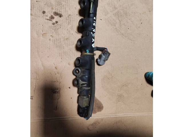 Vstřikovací lišta 8945812010   Toyota Avensis T220     