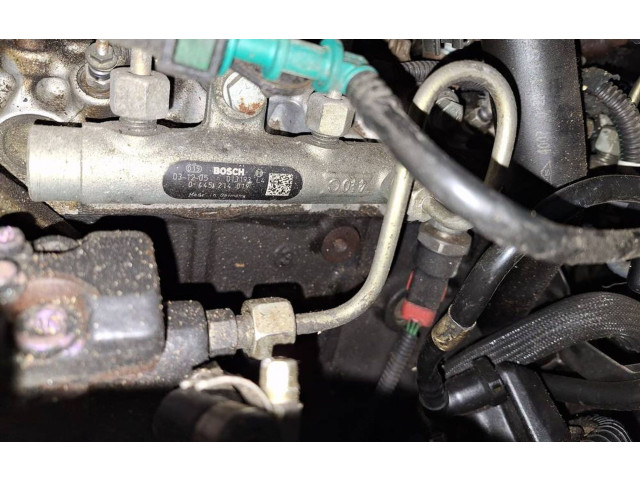 Vstřikovací lišta 0445214019 Peugeot 607