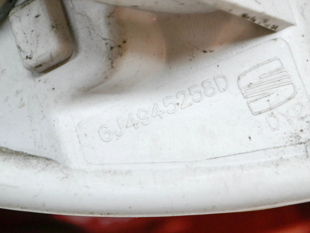 Задний фонарь правый 6J4945258D    Seat Ibiza IV (6J,6P)   2008-2017 года