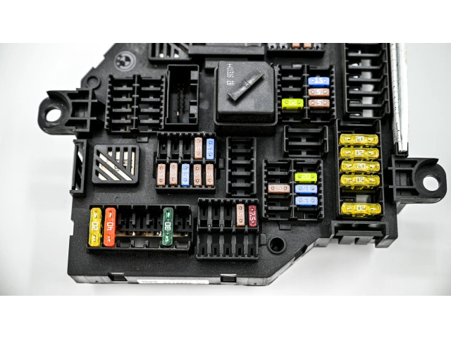 Блок предохранителей 117033454, 9210859 BMW X3 F25